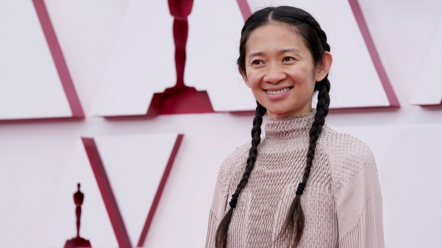 Хлоя Чжао стала лауреатом “Оскара” как лучший режиссер