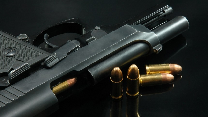 Как подозреваемый в стрельбе по школьникам в Казани мог получить разрешение на оружие