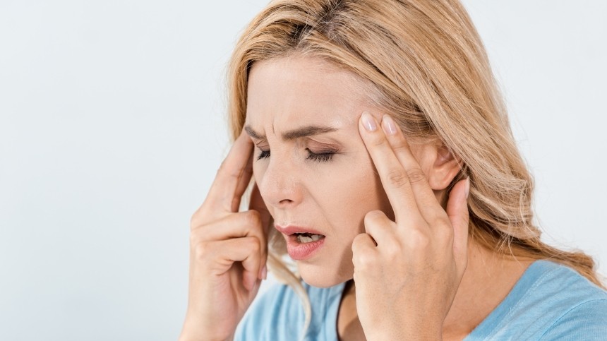 Медики назвали основные факторы возникновения мигрени