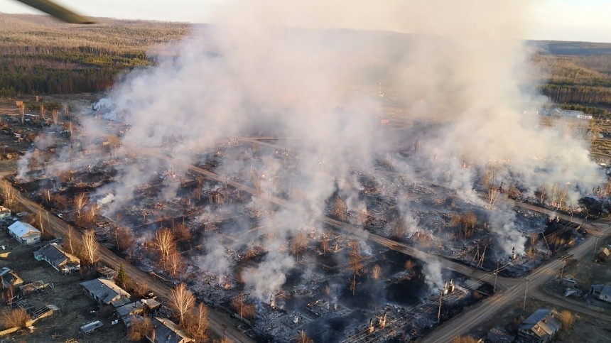 Пожары, паводки, песчаные бури: как природа терзала Россию всю неделю