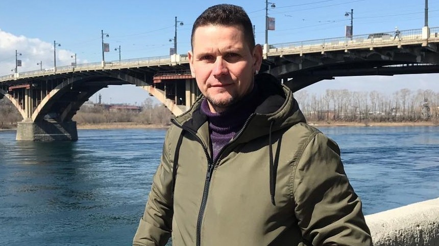 Три сломанных ребра: солист группы „Волга-Волга“ Салакаев попал в больницу