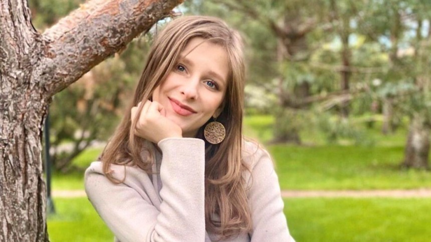 «Тянет на подвиги»: беременная Лиза Арзамасова рассказала о своих желаниях