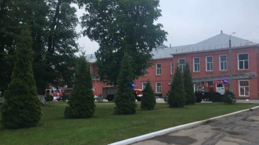 Названа предварительная версия возникновения пожара в больнице в Рязани