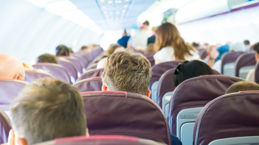«Дурдом и истерика»: Как пассажиры задержанного на 7 часов рейса в «Шереметьево» спасались в салоне от жары