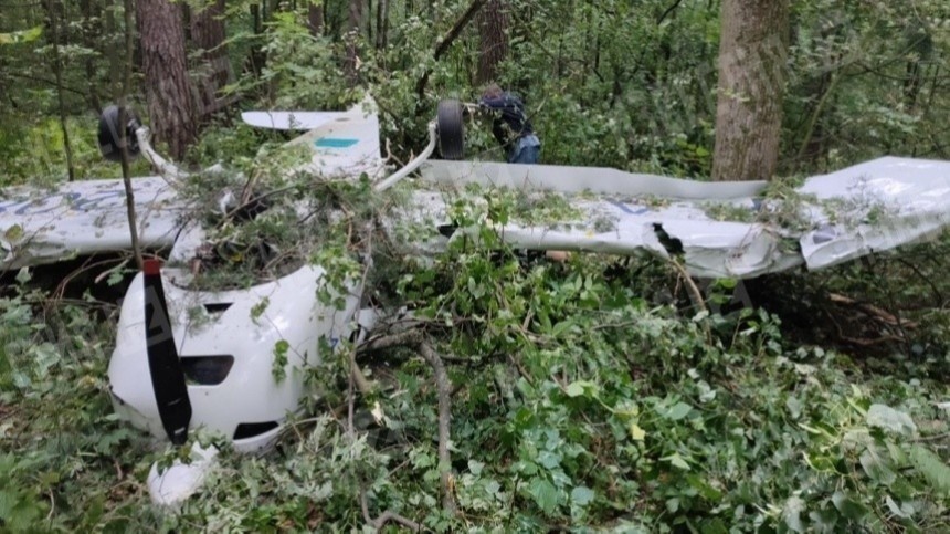 Пилот легкомоторного самолета рассказал о причинах крушения в Подмосковье