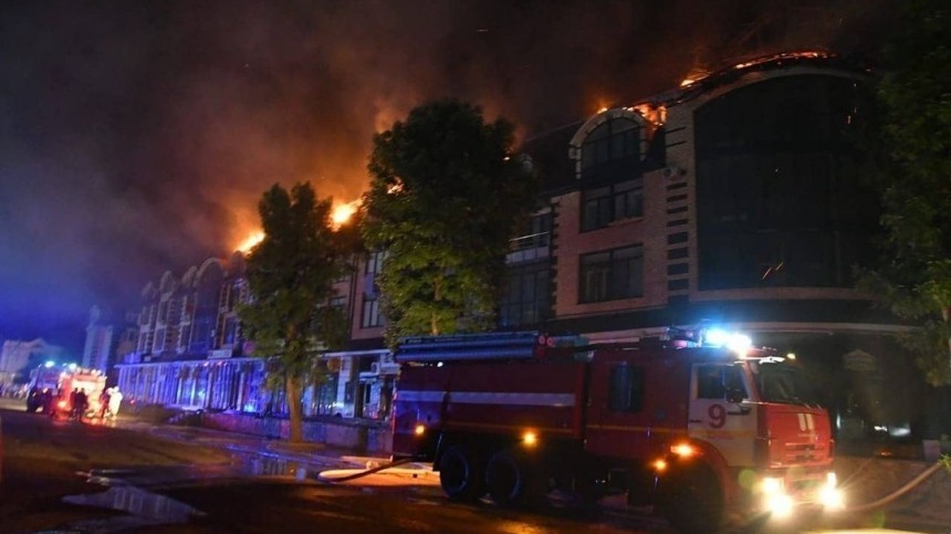 Пожарный погиб при тушении кровли дома под Краснодаром