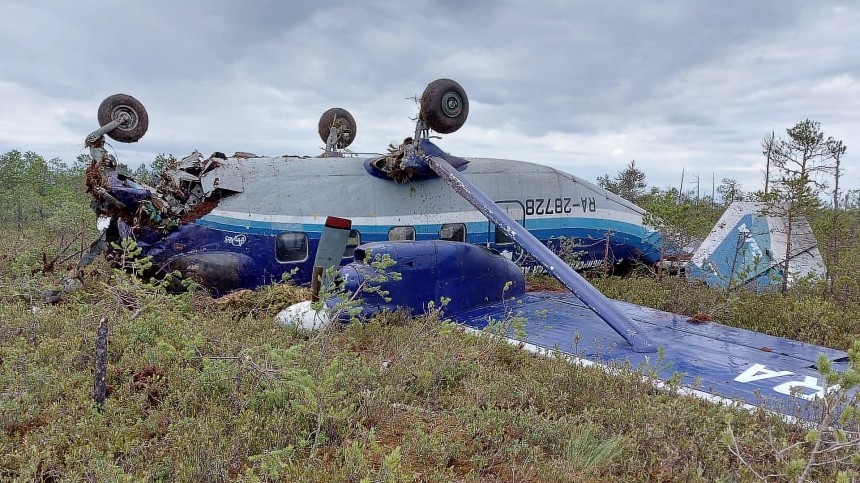 «Бах, и все»: пассажирка Ан-28 рассказала о жесткой посадке самолета под Томском