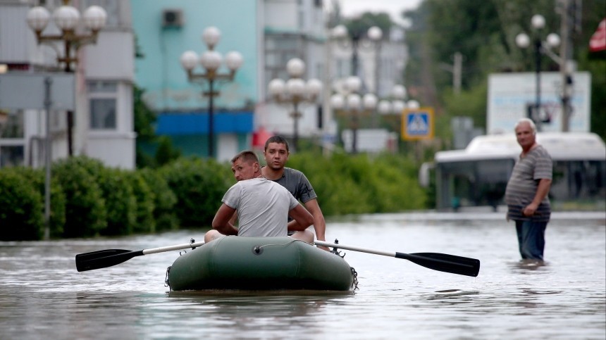 Власти Керчи предупредили население о возможной эвакуации из-за подтоплений