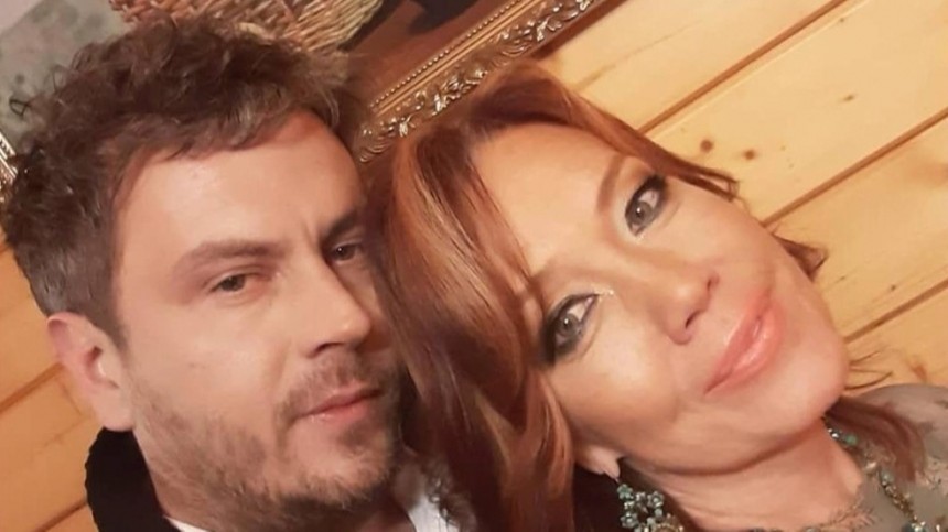 Кравец объяснила решение Азизы сделать свадьбу скромной: Родилась в Ташкенте