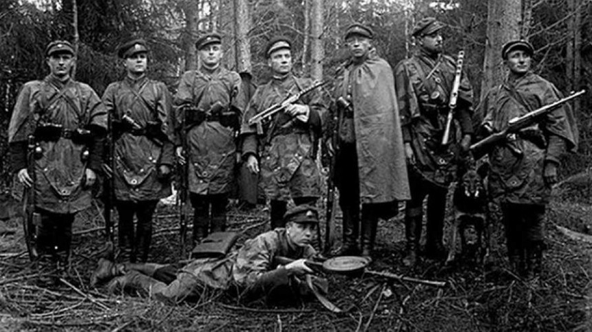 Виновных в геноциде советских людей под Псковом делают героями в Прибалтике