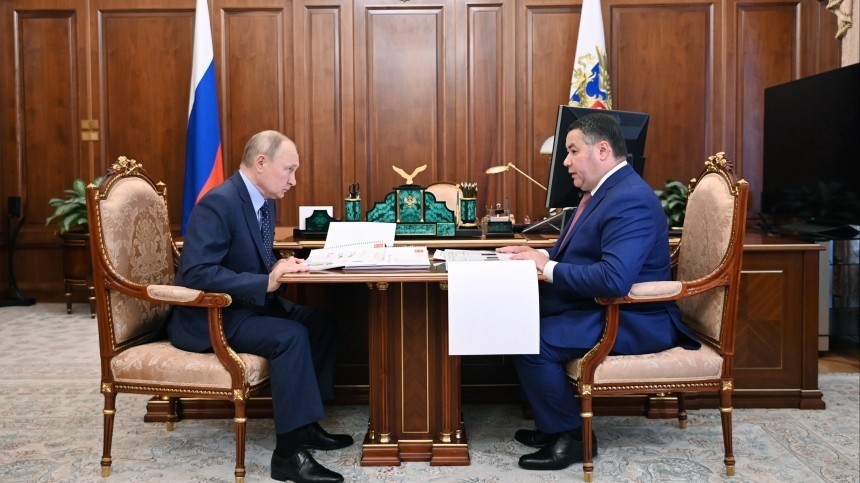 Путин с губернатором Тверской области обсудили эффективность «Спутника V»