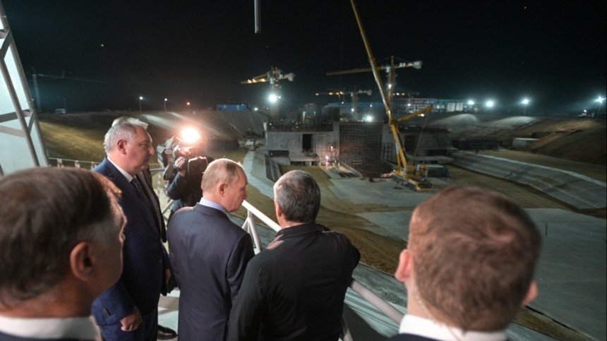 Путин осмотрел командный пункт и стартовый комплекс «Ангара» на космодроме Восточный