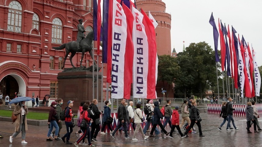 Путин поблагодарил москвичей за терпение и стойкость