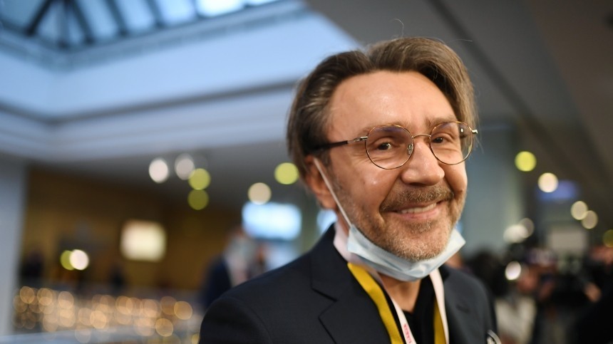 Шнуров опроверг слухи о том, что у него не стоит и пенис маленький