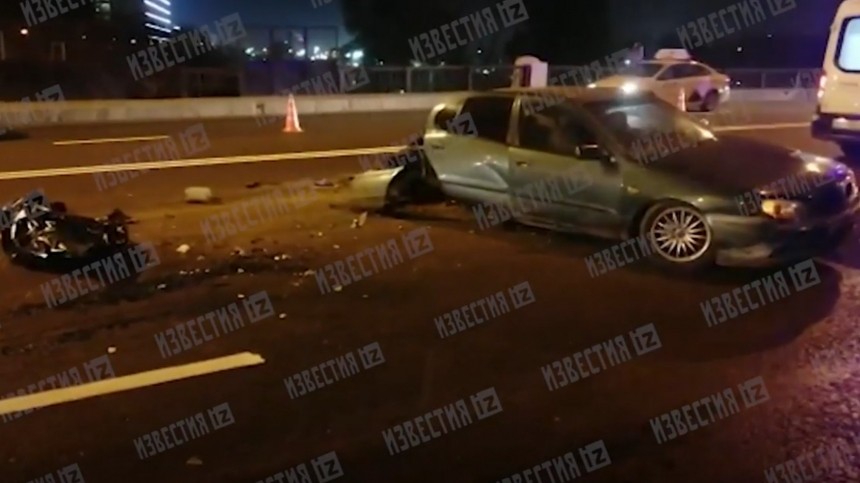 Момент смертельного ДТП с BMW и Nissan в Москве попал на видео