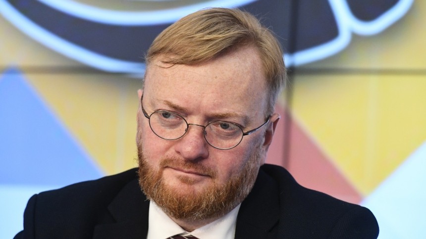 Милонов прокомментировал поцелуй Собчак и Ивлеевой Цирк оральной проституции