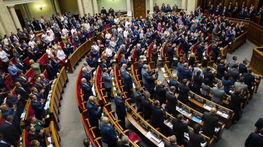 Боятся даже после смерти: Украина запретила въезд в страну 10 покойным российским звездам