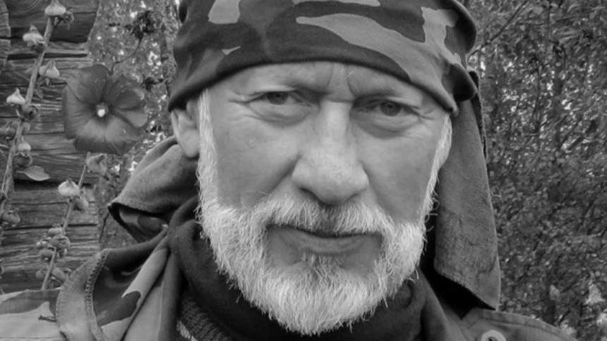 Мертвого военного пенсионера и поэта в крови нашла жена