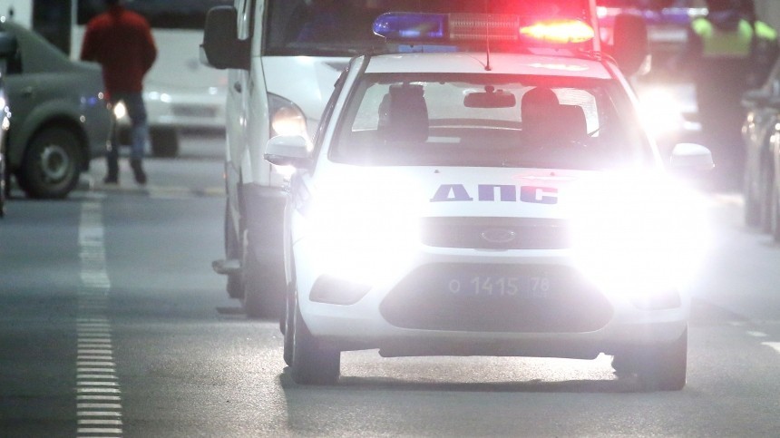 Три человека погибли при столкновении двух авто в Петербурге