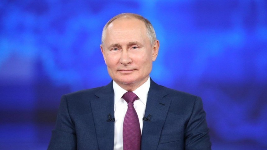 Путин пошутил на выставке АСИ: „Важно с кем идти на свидание, а не куда“