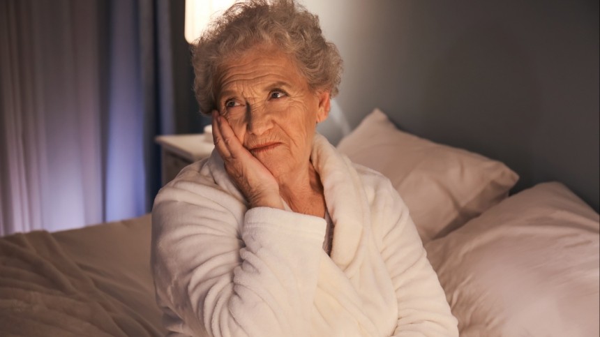 Выспаться за все годы: от чего начинается старческая бессонница