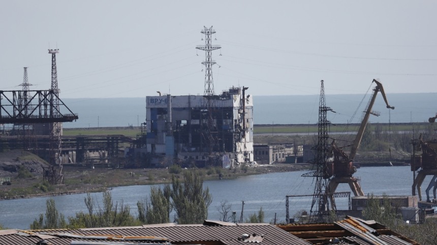 ВС России открывают гумкоридор из порта Мариуполя для иностранных судов