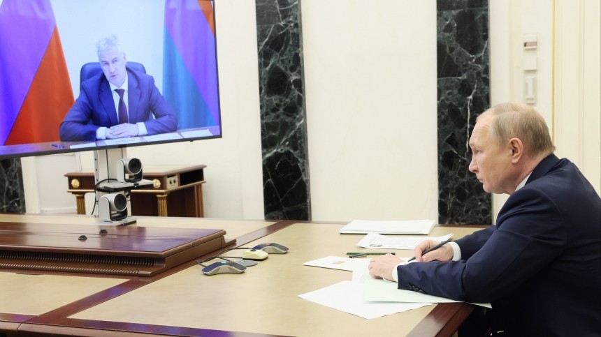 Путин обратил внимание главы Карелии на рынок труда и соцвопросы в регионе