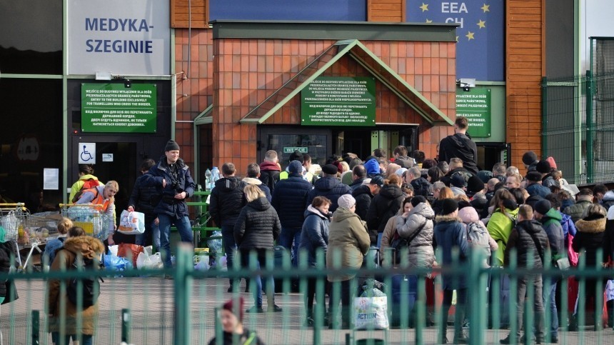 Польша попросила у ЕС миллиарды евро на украинских беженцев
