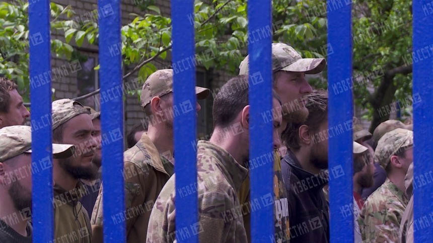Озолоченные бойцы: в ДНР назвали главное отличие азовцев* от других солдат ВСУ