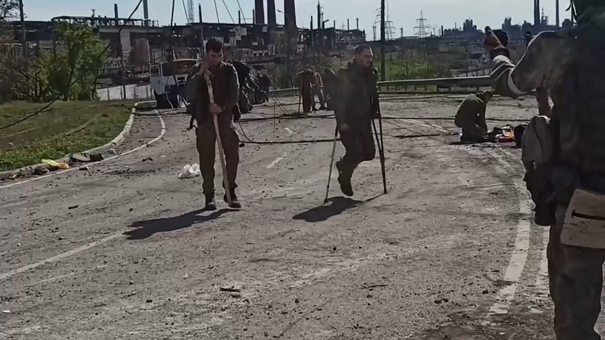 Пленный боевик разрыдался, говоря о зверствах командиров ВСУ: Нас кинули, как мясо!