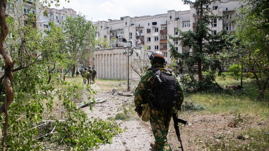 Военные Чечни и ЛНР освободили Северодонецк от украинских националистов