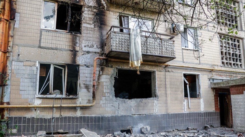 Журналист Известий попал под обстрел в Донецке