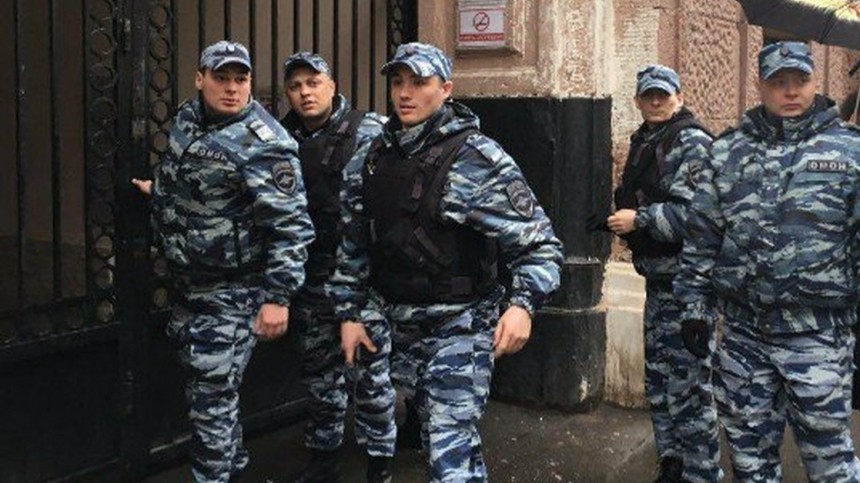 У начальника ГИБДД Петербурга и Ленобласти проводят обыски