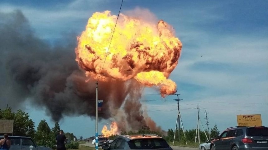 Мощный взрыв прогремел на заправке в Ульяновской области