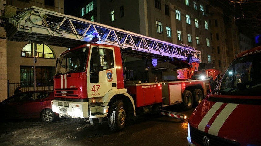Шесть человек погибли в результате пожара в московском общежитии