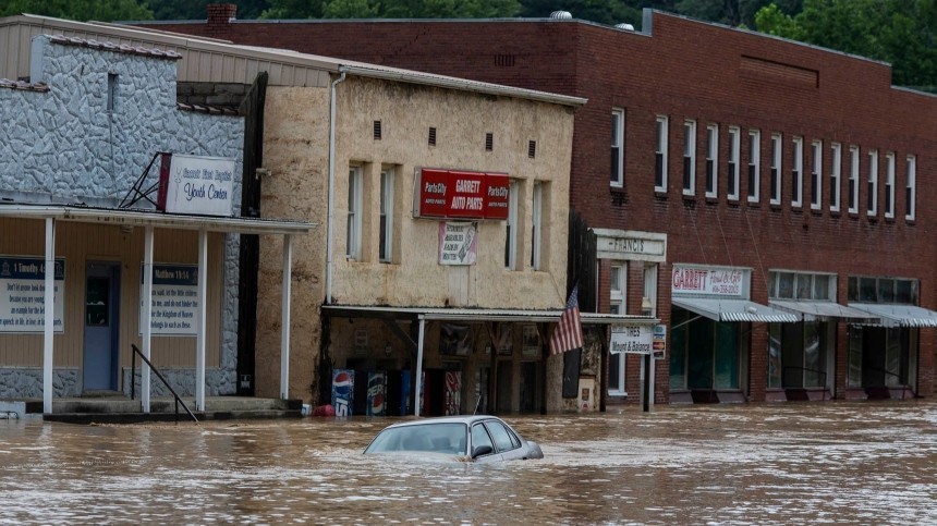 Восемь человек погибли из-за наводнения в Кентуки