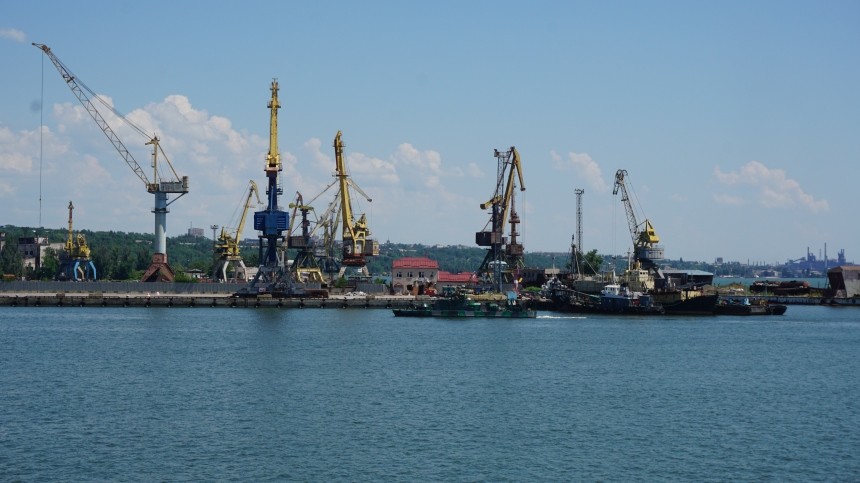 Созданная Киевом опасность не позволяет кораблям беспрепятственно выходить в открытое море, подчеркнул генерал-полковник Михаил Мизинцев.
