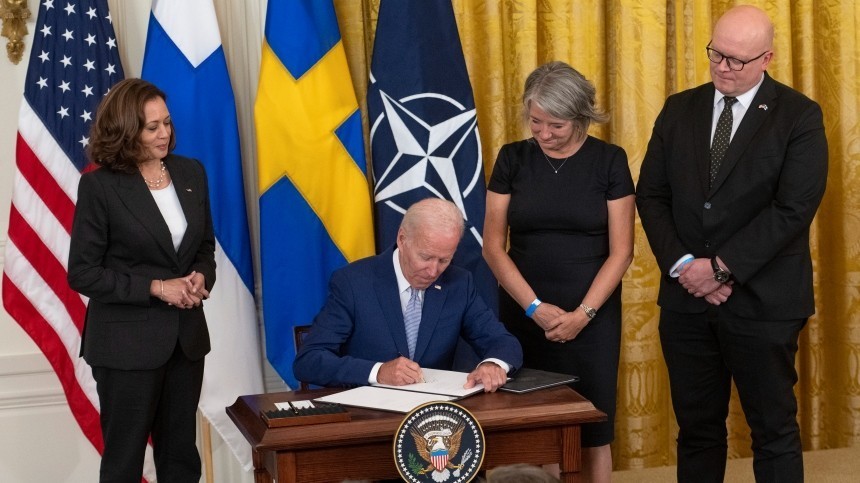 Джо Байден открыл Швеции и Финляндии путь в НАТО