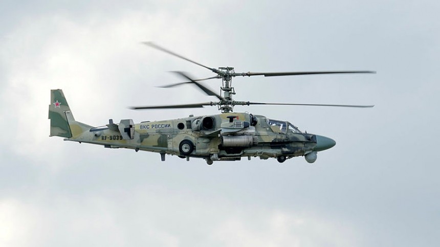 Вертолеты Ка-52 уничтожили колонну украинской бронетехники неуправляемыми ракетами