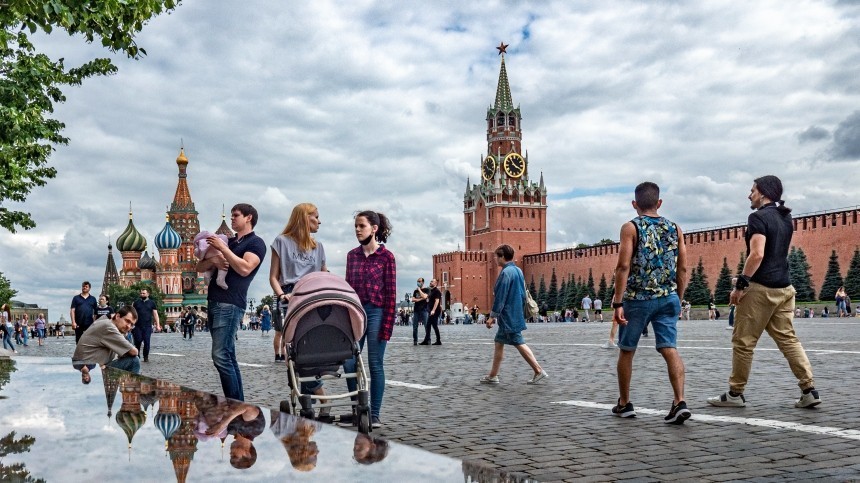 Россиян ждут длинные выходные на Новый год и в майские праздники