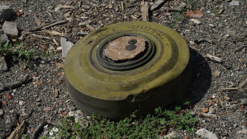ВСУ снаряды просто бросали: саперы Росгвардии освобождают от мин города Донбасса