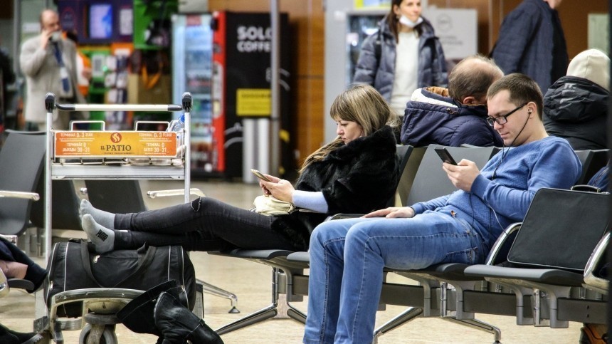 Около 20 рейсов отменили или задержали в аэропортах Москвы