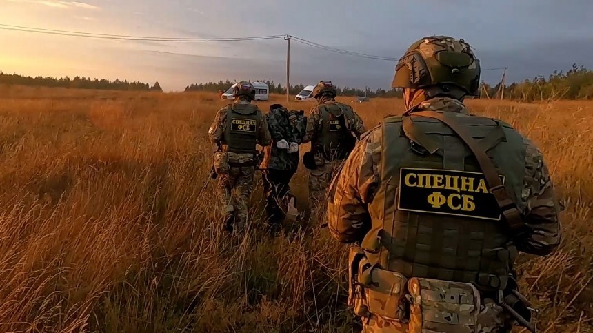 ФСБ задержала планировавших теракт на газопроводе по заданию СБУ россиян