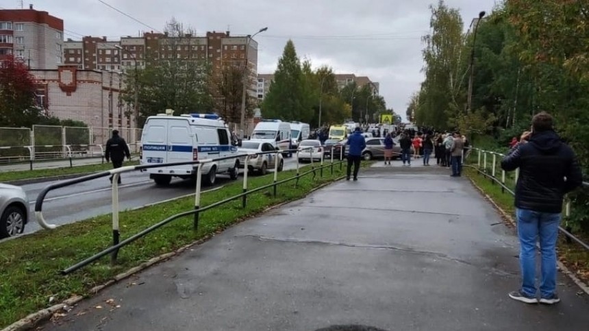 Стрельба в школе Ижевска: погибли пятеро детей и четверо взрослых