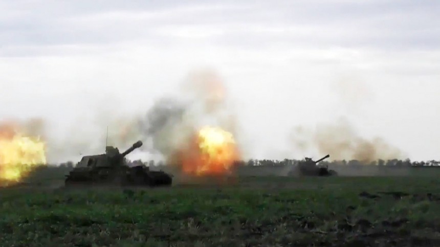 Четко выверенный план: военные РФ разгромили позиции ВСУ с помощью САУ Акация