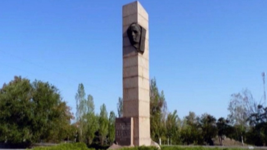 В Николаеве взорван обелиск Родина-мать