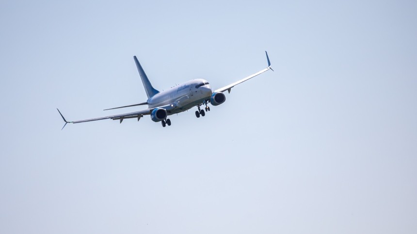 Сигнал бедствия подал пассажирский Boeing при полете из Грозного в Москву