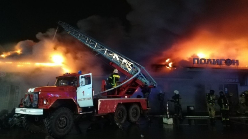 В Костроме эвакуировали 250 человек из загоревшегося ночного клуба