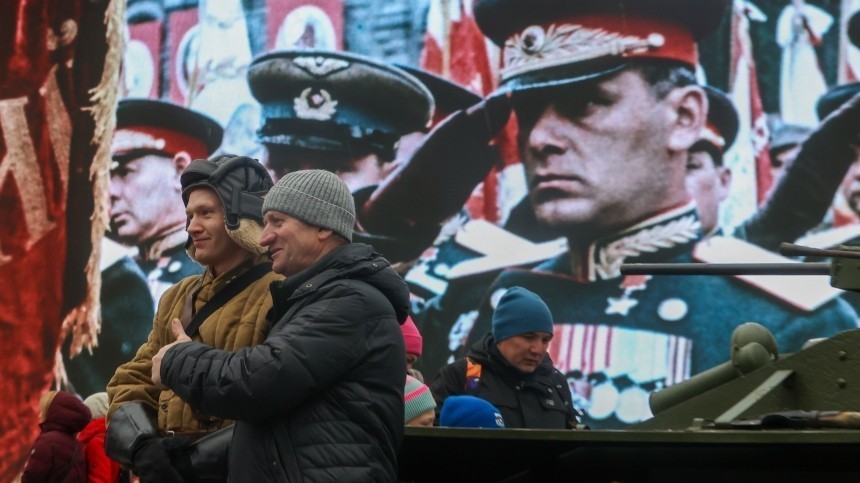 Никто не забыт: в Москве организовали интерактивный музей ВОВ в честь Дня воинской славы