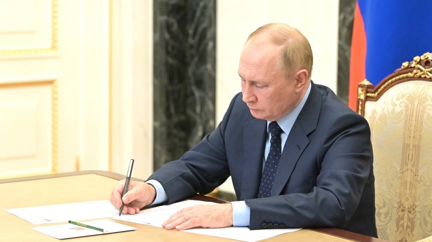 Путин подписал указ о службе иностранных граждан в ВС РФ